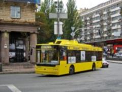 На Крещатике перекрыли движение транспорта