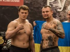 Украинец Руденко вышел на взвешивание перед боем с Поветкиным с национальным флагом
