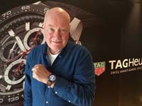 Глава швейцарської Tag Heuer вважає, що люди звикнуть купувати нові смарт-годинник кожні кілька років