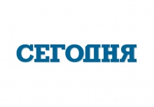 Небольшой самолет взорвался после падения на оживленное шоссе