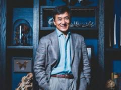 Усміхнений Джекі Чан знявся в фотосесії відомого глянцю