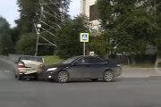 DVR took off, as in Uralmash Toyota rammed Daewoo, which prevented her from slipping into the red
