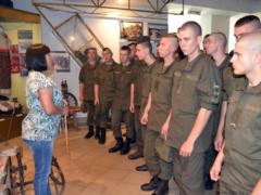 В Харькове гвардейцев познакомили с историей города времен Второй мировой войны