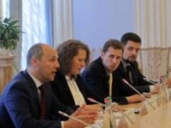 Україна є не останньою ланкою в плані Путіна відродити вплив РФ, - Парубій