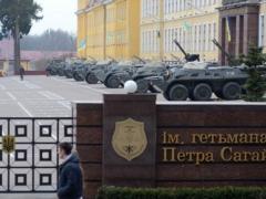 Полторак пообещал не переводить львовских курсантов в Харьков