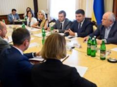 Гройсман заверил, что переговоры с Ryanair возобновятся