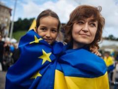 Світ, людське життя і права людини: українці назвали найважливіші для себе цінності