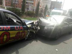 On the Pavlov field, the taxi driver, trying to avoid one accident, landed in another