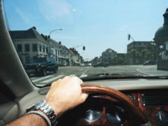 Українцям, які хочуть поїхати в Євросоюз на авто, доведеться отримати нові права