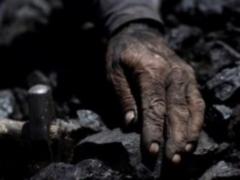 На Луганщині шахтарі страйкують через зарплатних заборгованостей