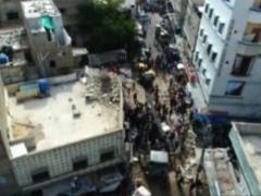 В Пакистане рухнул жилой дом, погибли три человека