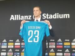 Ювентус подписал Щесны