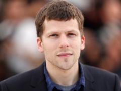 Джесси Айзенберг за сутки написал необычный мюзикл