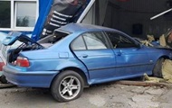 In Kiev, BMW flew into a car wash, an employee died