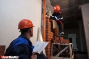 In Karpinsk, when repairing a house, a piece of ceiling fell on the child