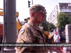 Devil s attitude to the soldiers: the fighter of the ATU chained himself to the post under the Ministry of Defense