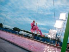 Рожевий кліп Макса Барських за добу набрав більше двох мільйонів переглядів