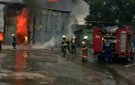 In Kiev, Pechersk burning warehouses