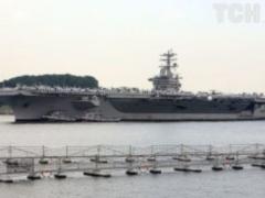 Корабель ВМС США відкрив попереджувальний вогонь біля катерів Ірану
