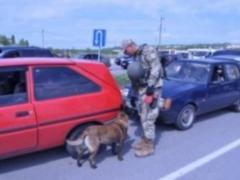 На Донбассе 400 авто стоят в очереди на КПВВ