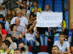 В Мариуполе призвали президента  Динамо  быть  мужиком 