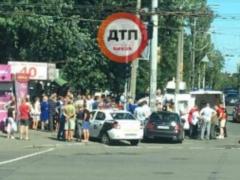 In Kiev, the car flew into a crowd of people, there are victims