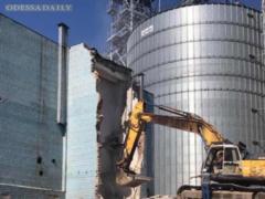In the port of Odessa demolish the building, which prevented the construction of a new terminal