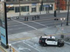 Unknown man opened fire at the Chinese consulate in Los Angeles