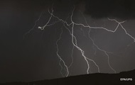 In the Kharkov region, lightning killed a man on the roof of an electric train