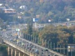На мосту Патона обмежать рух транспорту