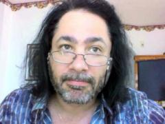  It s disgusting and ashamed of them . Famous Russian musician told about Russians living in the USA