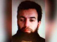In Paris, the attacked military terrorist