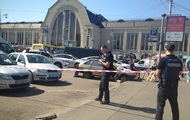 В Киеве возле вокзала произошла стрельба, есть раненые