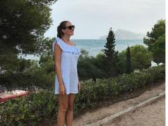 Young mother Osadchaya caused the enthusiasm of fans with a slim body in a swimsuit