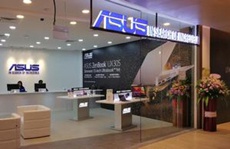 Продажі ASUS продовжують падати