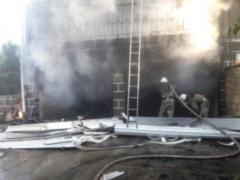 На Херсонщині згорів триповерховий житловий будинок