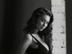 Logunova with her daughter starred in an exquisite photo shoot