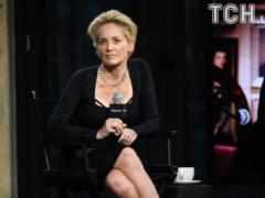 59-летняя Шэрон Стоун подстриглась под  мальчика 