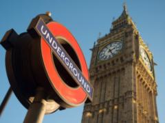 In London, the passengers of the subway were urgently evacuated