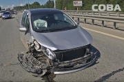 On the Moscow highway the driver of a foreign car, overtaking, hooked the truck and flew off to the bump