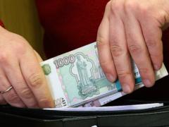 Salaries of Russians disappeared in the shade