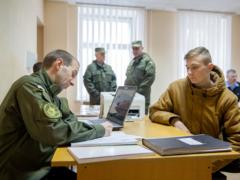 Нацгвардия полностью отказывается от принуждения к службе
