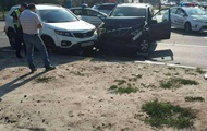 Running away from the police, the driver arranged a massive traffic accident