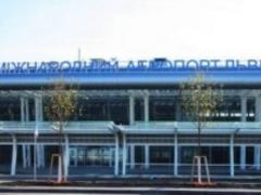 Во Львовском аэропорту задержали женщину за торговлю людьми