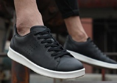 Xiaomi released  smart  sneakers