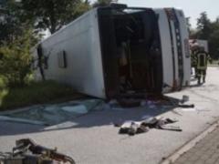 In Germany, a bus with foreigners overturned, more than 40 injured