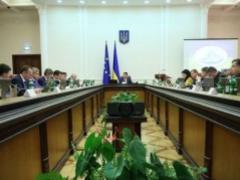 Кабмин рассчитывает, что осенью депутаты утвердят около 50 правительственных законопроектов, - Гройсман