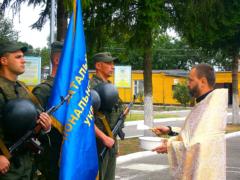 В Сумах гвардейцам представили боевое знамя части
