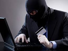 Чоловік заплатив за віртуальний човен 4 тис грн