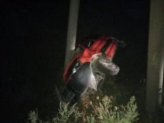 Автомобіль у Львові врізався в стовп, є постраждалі